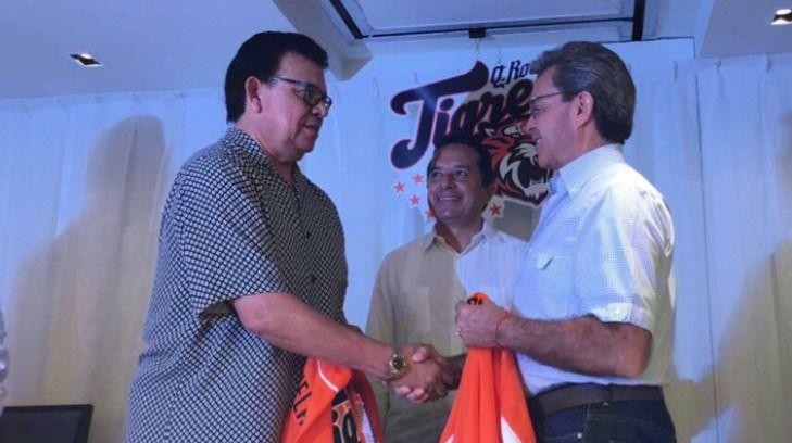 Toro Valenzuela, nuevo dueño de Tigres de Quintana Roo