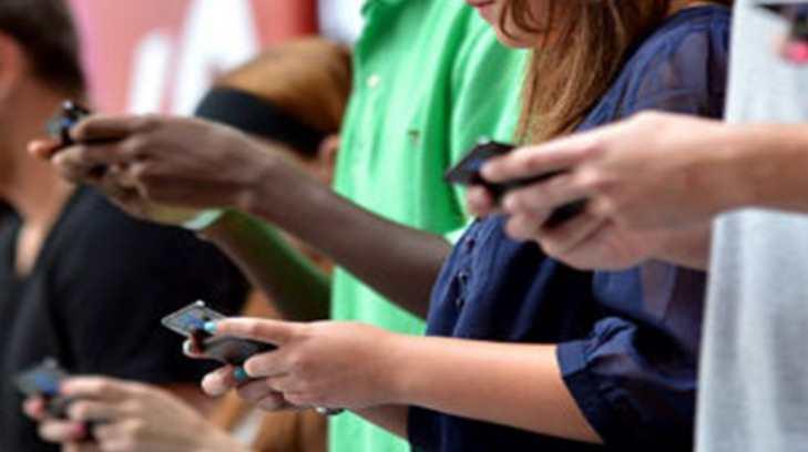Juez desecha más de 50 demandas de amparo por padrón de celulares