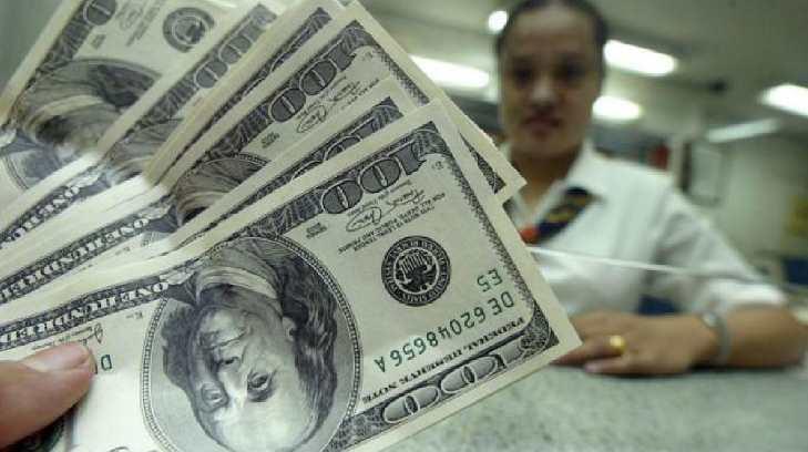 Dólar baja 10 centavos; en bancos se vende a 19.15 pesos