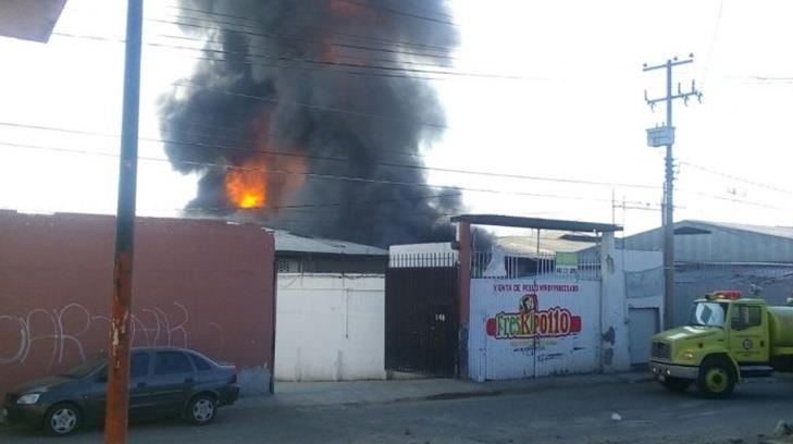 Arden varios locales del Mercado de Abastos de Morelia
