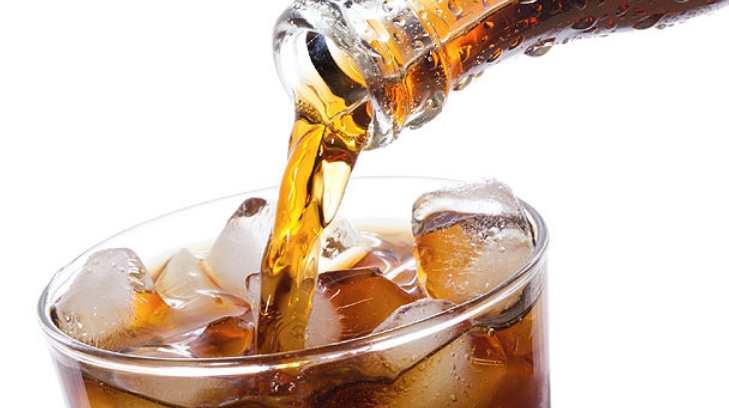 Bebidas azucaradas aumentan 60% el riesgo de obesidad