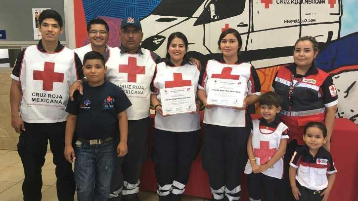 Reconocen a dos jóvenes como Socorristas del Mes en Cruz Roja Hermosillo