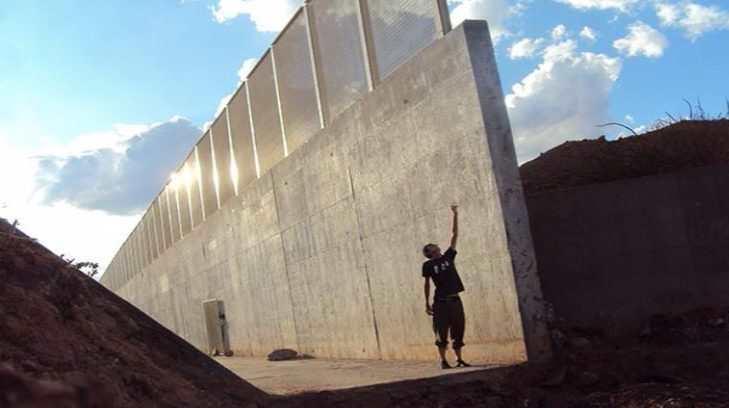 Piden a demócratas bloquear dinero para construcción del muro fronterizo