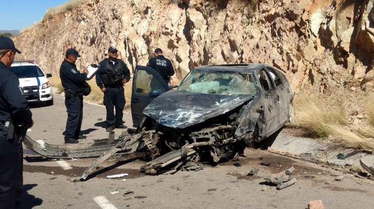 Falla mecánica termina en aparatoso accidente en la frontera de Nogales