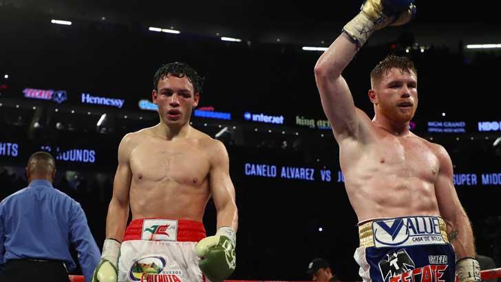 Canelo Álvarez deja plantado al CMB