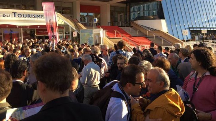 Evacúan Festival de Cannes por mochila sospechosa
