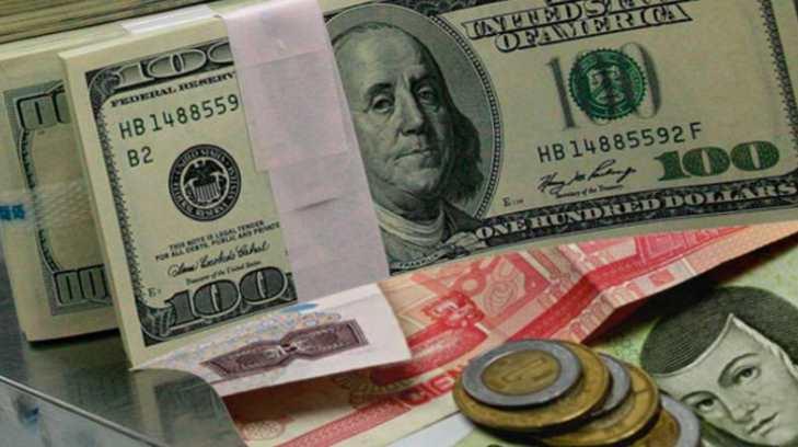 Dólar se mantiene a la venta en 18.95 pesos en bancos