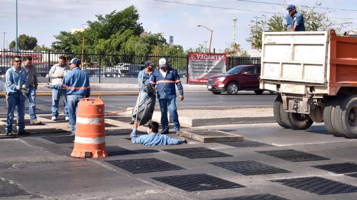 Más vale prevenir, retiran residuos de alcantarillas de Hermosillo