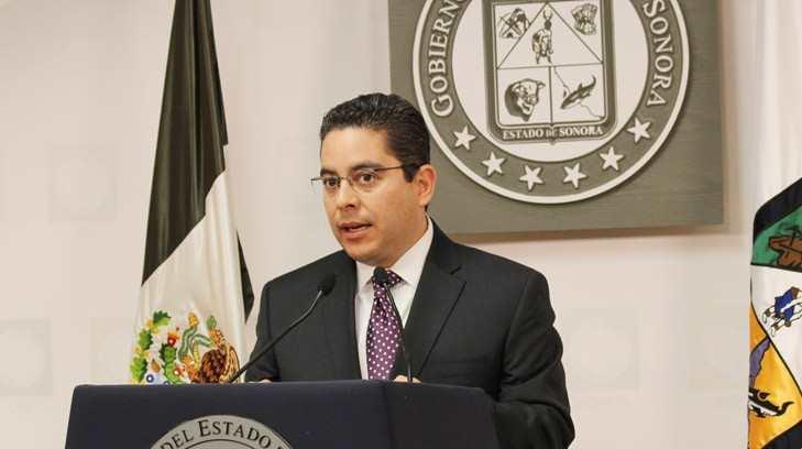 Detienen en Tucson al exsecretario Roberto Romero López