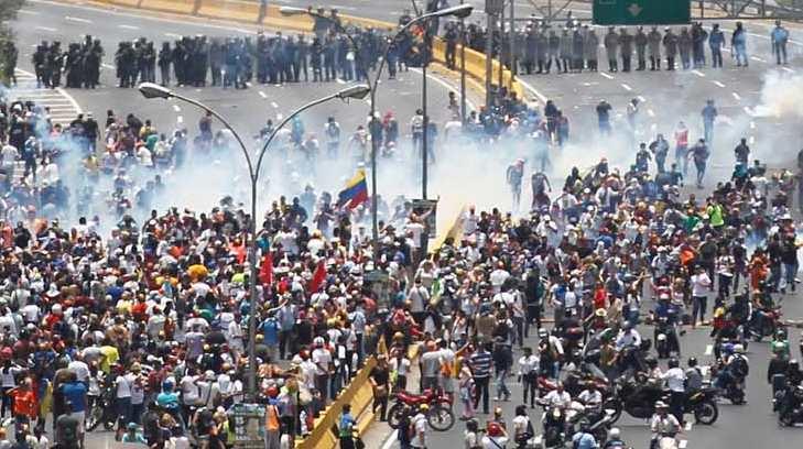 Suman 76 muertos en tres meses de protestas en Venezuela