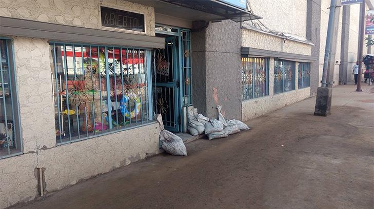 Bajan 40% las ventas en comercios de Nogales por las lluvias