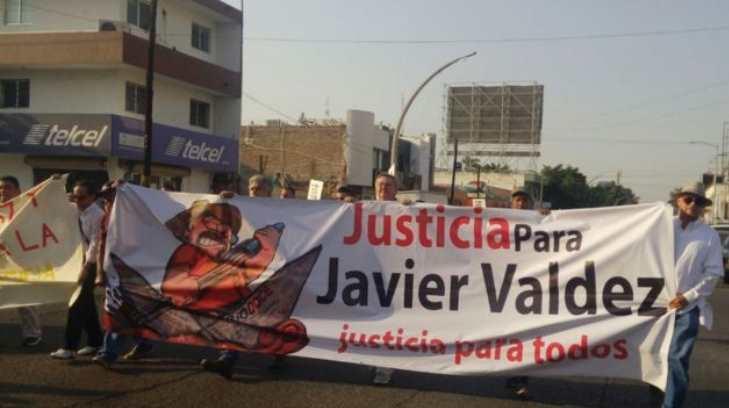 Marchan para exigir justicia por el asesinato de Javier Valdez en Culiacán