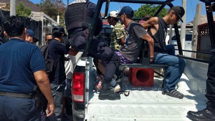 Detienen a varios presuntos ladrones tras advertencia de vecinos en Guaymas