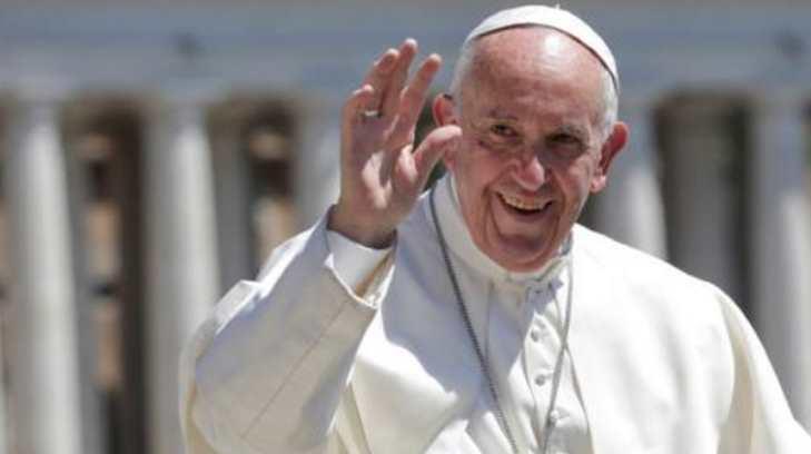 El Papa Francisco saluda a venezolanos en el día de la consulta opositora