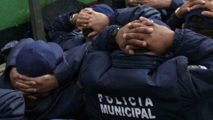 Error administrativo termina con tres policías detenidos