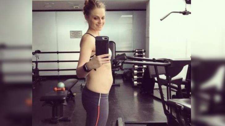 Ana Layevska presume sus cuatro meses de embarazo