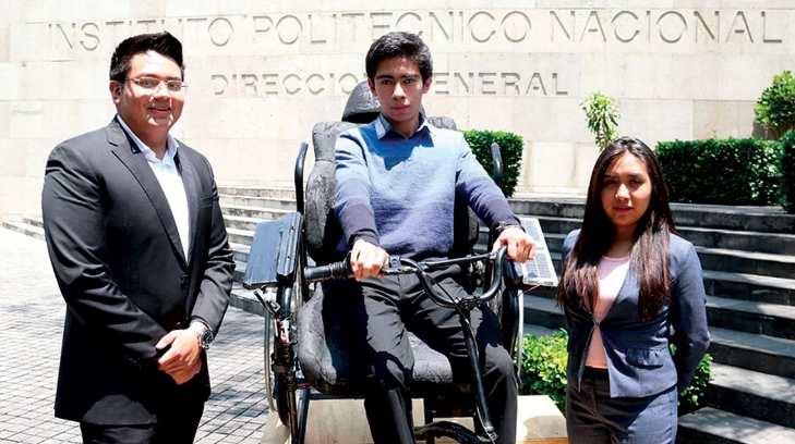 Estudiantes mexicanos crean primera silla de ruedas solar