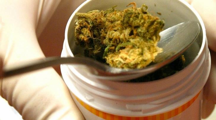 Farmacias de Uruguay inician venta de mariguana