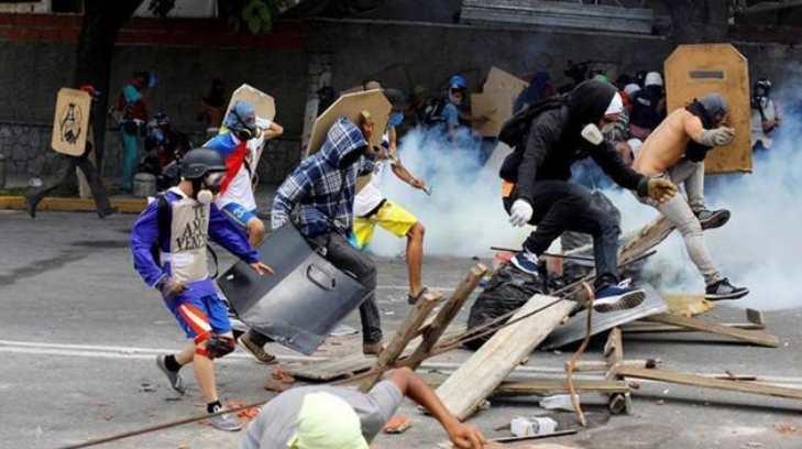 Primer día de huelga en Venezuela deja tres muertos