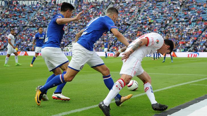 Cruz Azul y Toluca empatan sin goles en flojo empate