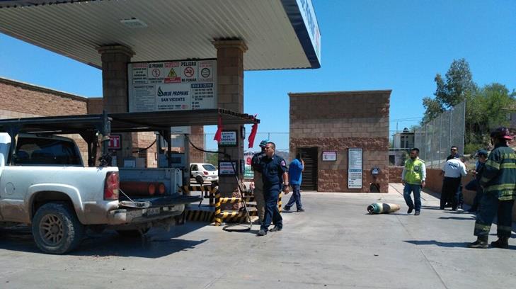 Explota un cilindro en gasera de Guaymas; hay una persona lesionada
