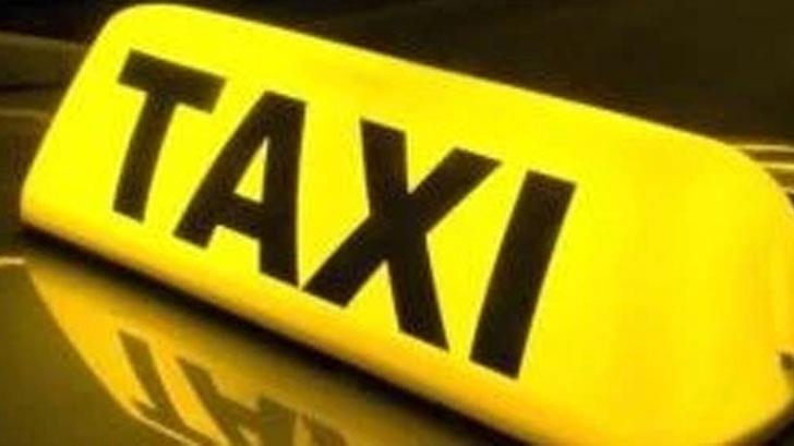 Mujer acusa a taxista de violación para no pagar viaje y lo golpean