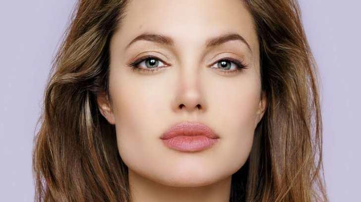 Volverme famosa me deprimió, confiesa Angelina Jolie