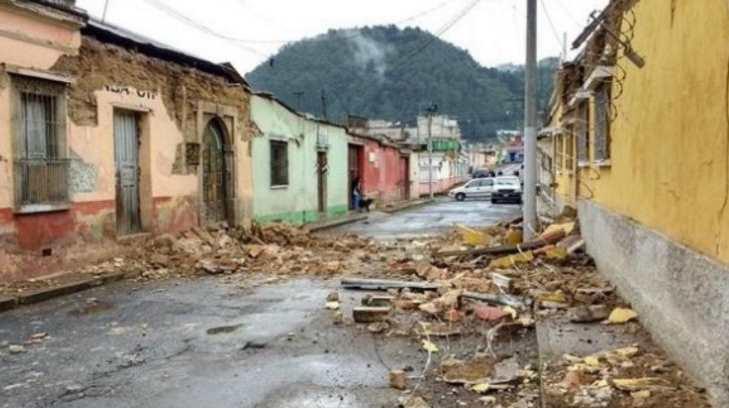 Poderoso sismo se ensañó con los estados más pobres del país