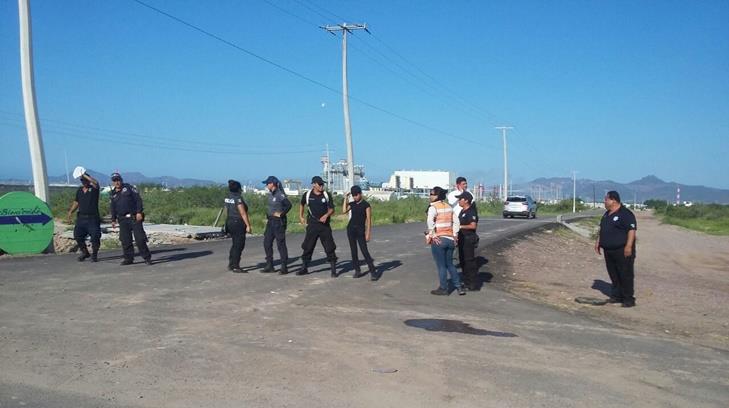 Policías bloquean Central Empalme 1 de la CFE recién inaugurada por Peña Nieto