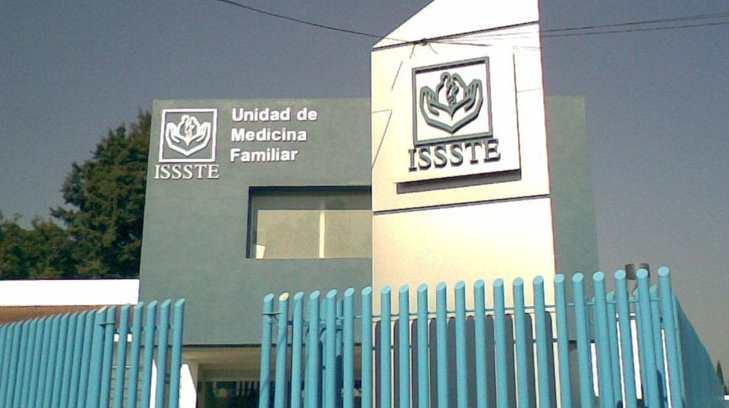 Denuncian derechohabientes del ISSSTE falta de medicamentos y equipo médico en Hillo