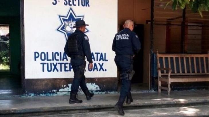 Detienen a 15 policías por robo y allanamiento de un rancho en Oaxaca