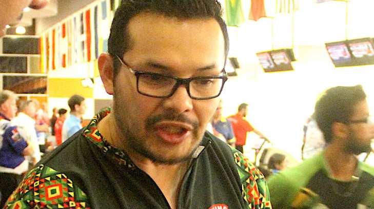 Arturo Estrada demuestra la casta de México en el Copa Mundial de Boliche