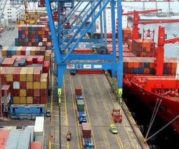 Comercio exterior enfrenta su peor caída desde mayo 2020