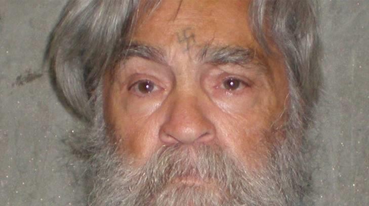 Charles Manson, de 83 años de edad, fue hospitalizado en Bakersfield; sigue vivo, según autoridades
