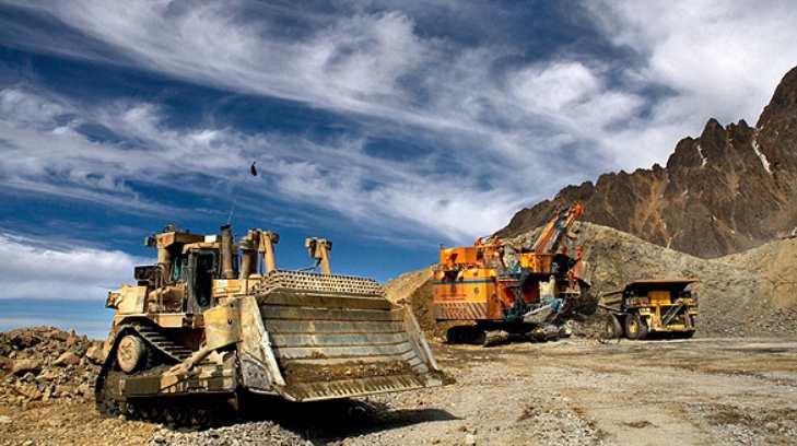 La minería está reconocida como industria segura, en comparación con otras actividades en México: Clúster