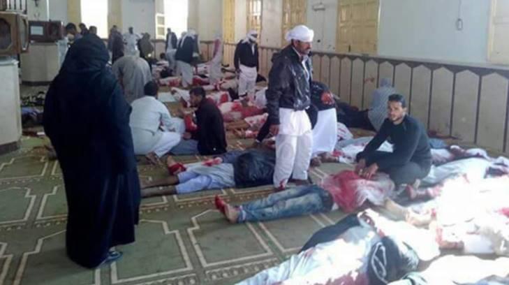 Aumenta a 230 el número de muertos por ataque a mezquita en el norte de Egipto