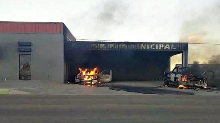 Grupo armado incendia comandancia de la Policía Municipal de Bachiniva, Chihuahua