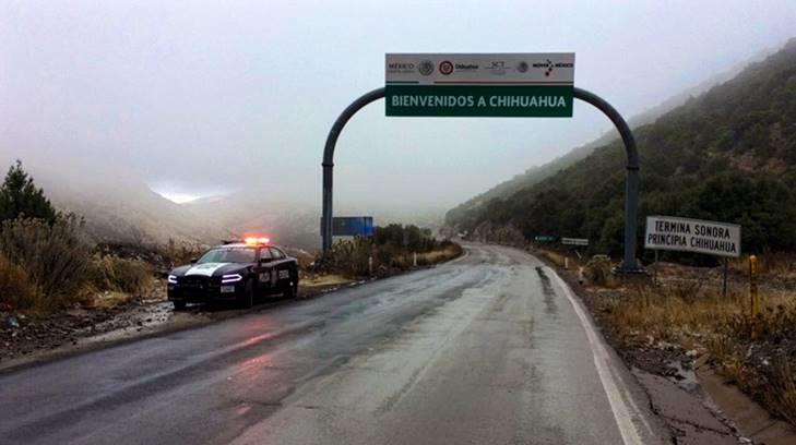 Cae aguanieve y nieve en 13 municipios de Chihuahua; piden a conductores extremar precaución
