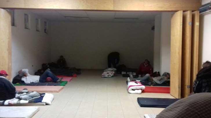 Trasladan a 27 personas a albergues por el frío en Hermosillo