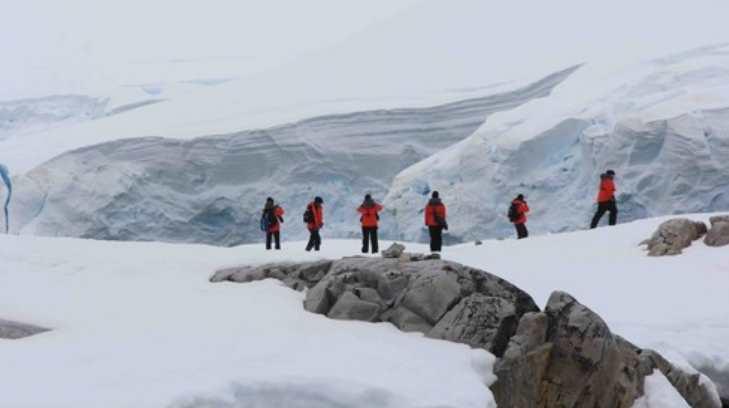 Científica mexicana inicia expedición a la Antártida