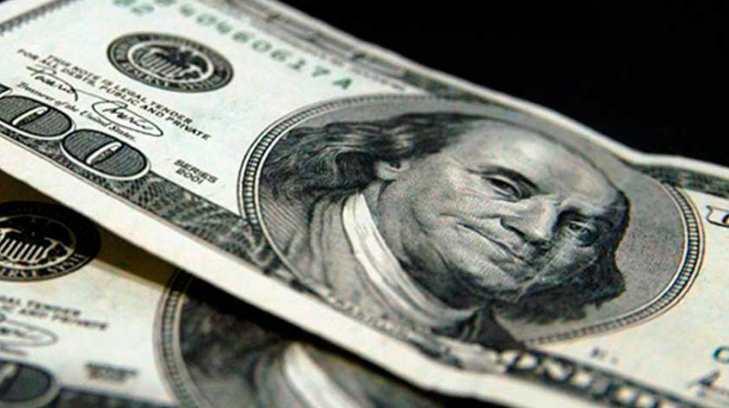 Dólar alcanza los 19.04 pesos de venta en bancos