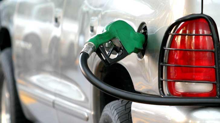 Mezclar etanol en gasolinas reduciría el precio hasta en 5 pesos, aseguran