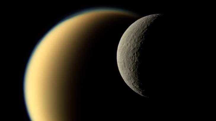La NASA comparte imagen de las lunas de Saturno