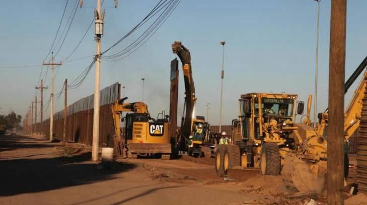 Estados Unidos inicia obras para reforzar dos millas de muro entre Caléxico y Mexicali