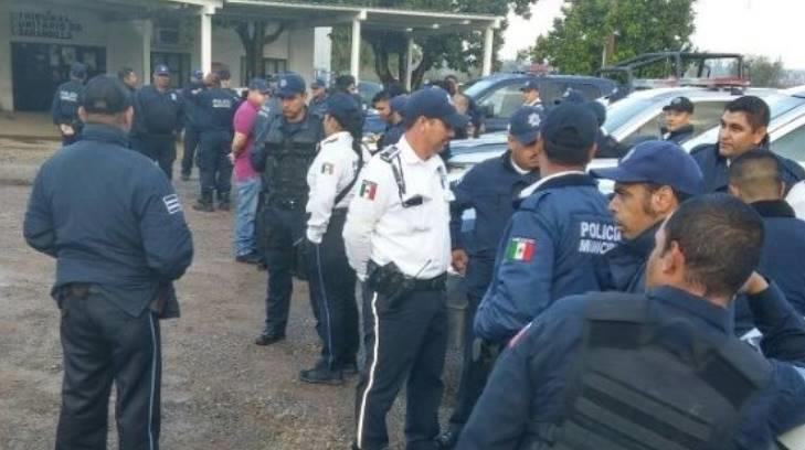 Policías de El Fuerte, Sinaloa, señalan malos tratos de su jefe, un militar en retiro