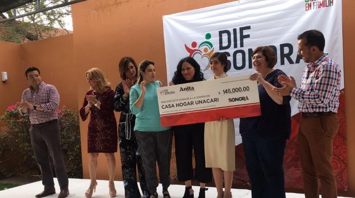 Elenco de ‘Anita la Huerfanita’ realiza donación de 145 mil pesos a  Casa Hogar Unacari