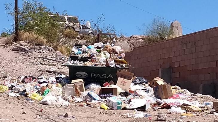 AUDIO | Vecinos molestos en Guaymas advierten con empezar a quemar su basura