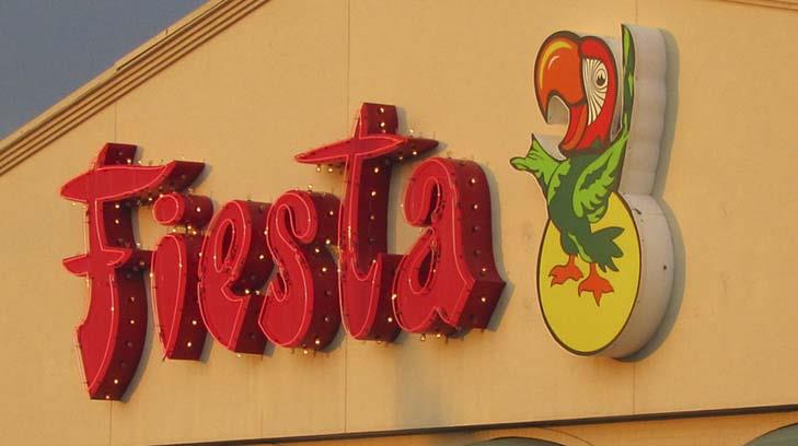 Grupo comercial mexicano Chedraui compra la cadena estadounidense Fiesta Mart