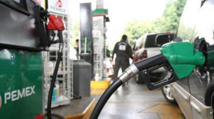 Un total de 122 millones de litro de gasolina diarios se consumieron en México en enero