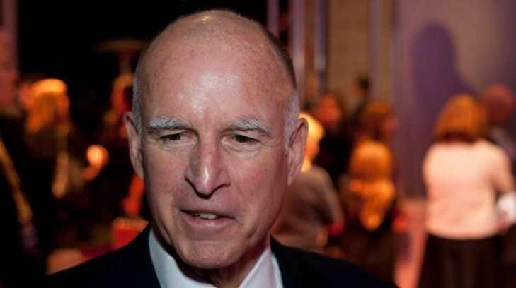 California construye puentes y no muros, dice Jerry Brown